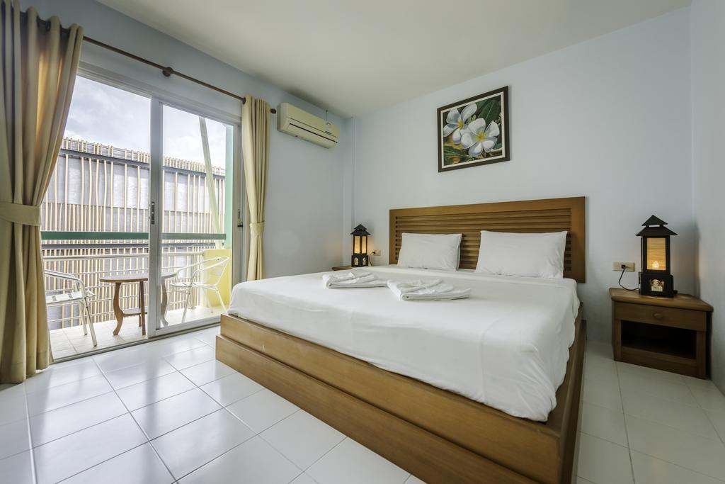Simply Hotel 카타 비치 외부 사진
